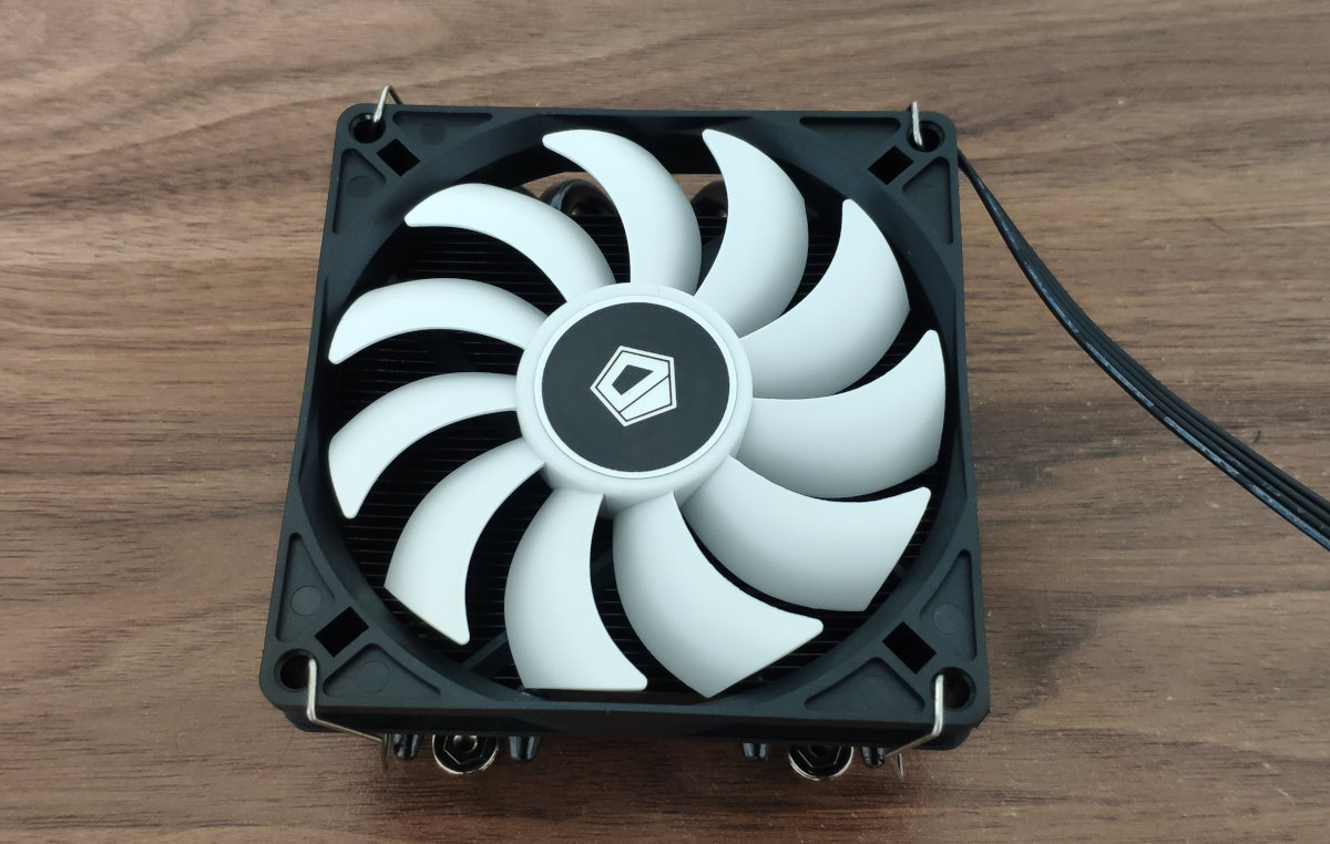 ID-Cooling IS-40X low-profile 45mm high cooler