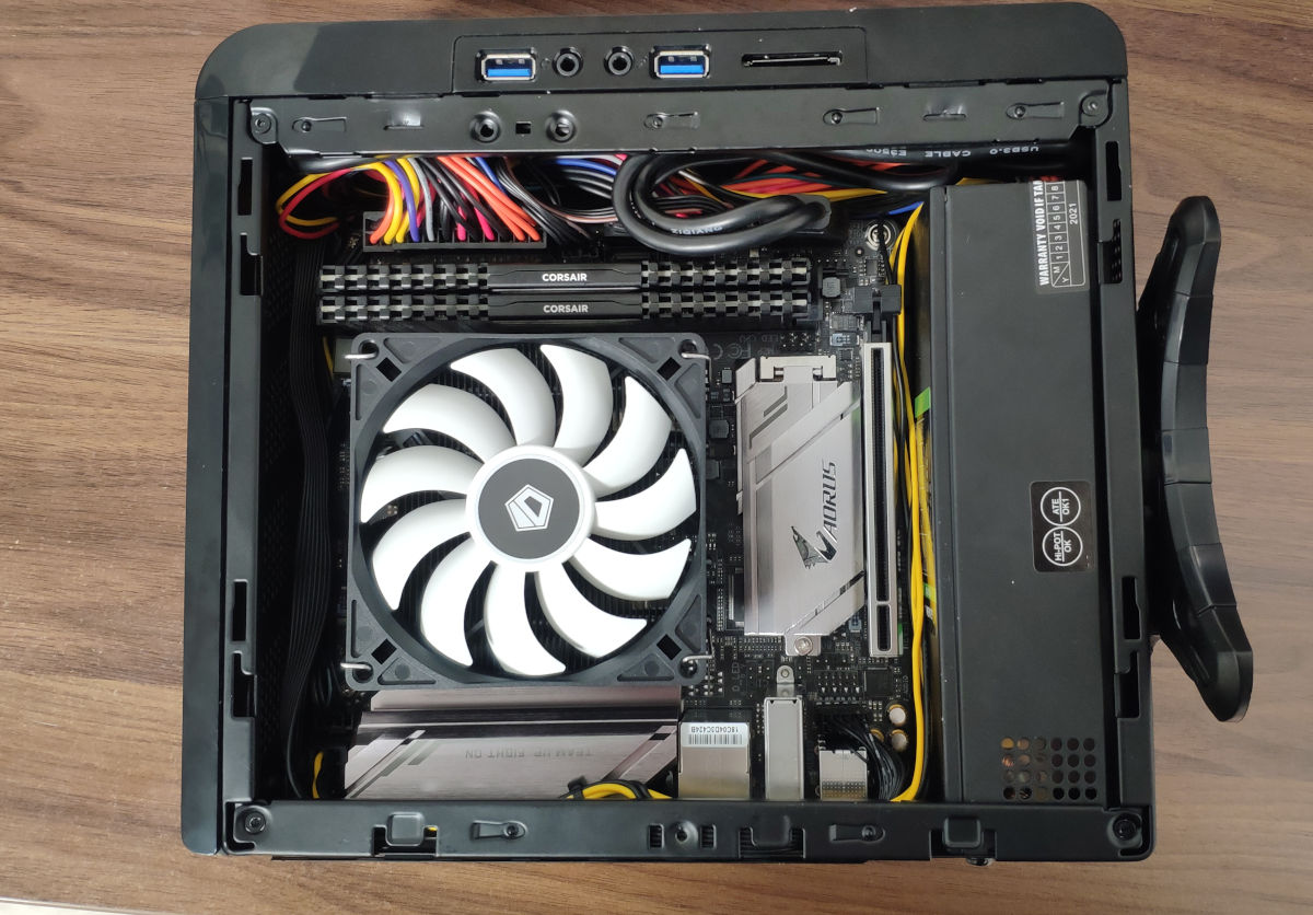 ID-Cooling IS-40X installed on a mini-ITX motherboard in the GameMax HTPC case