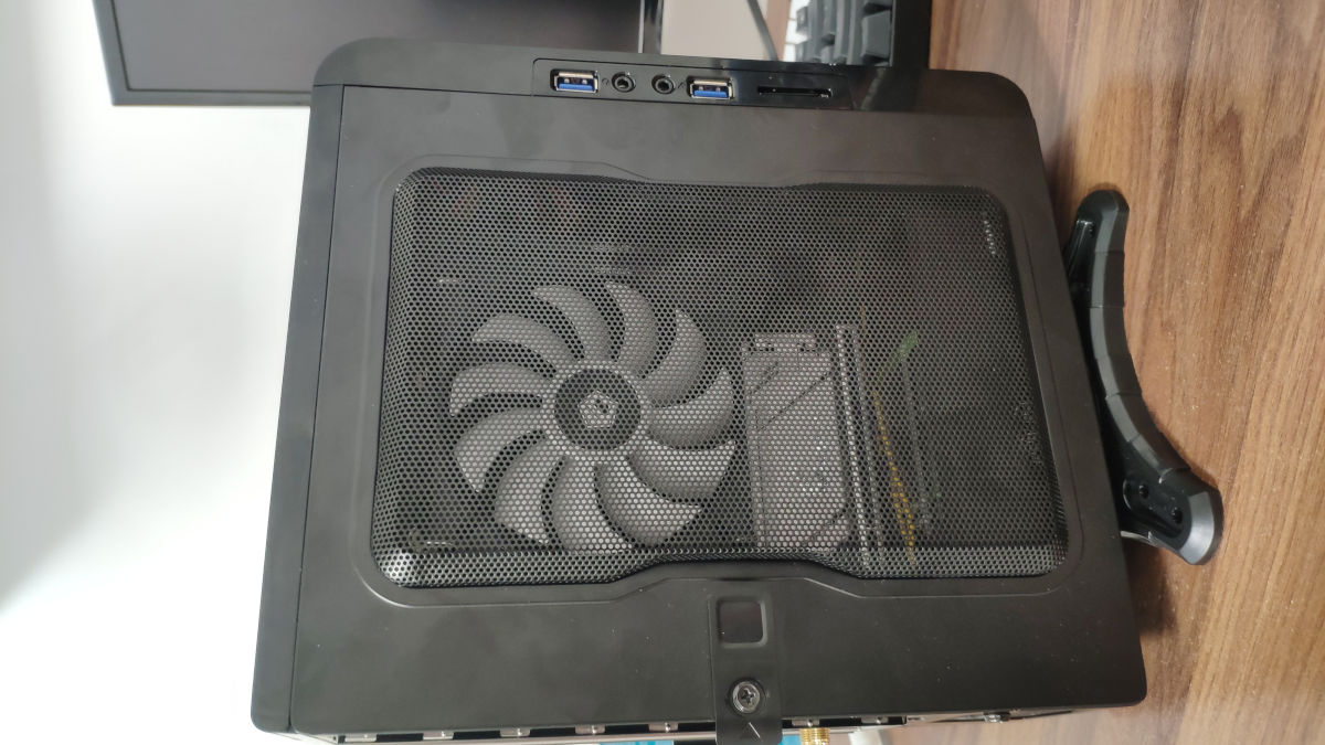 ID-Cooling IS-40X installed in the GameMax case